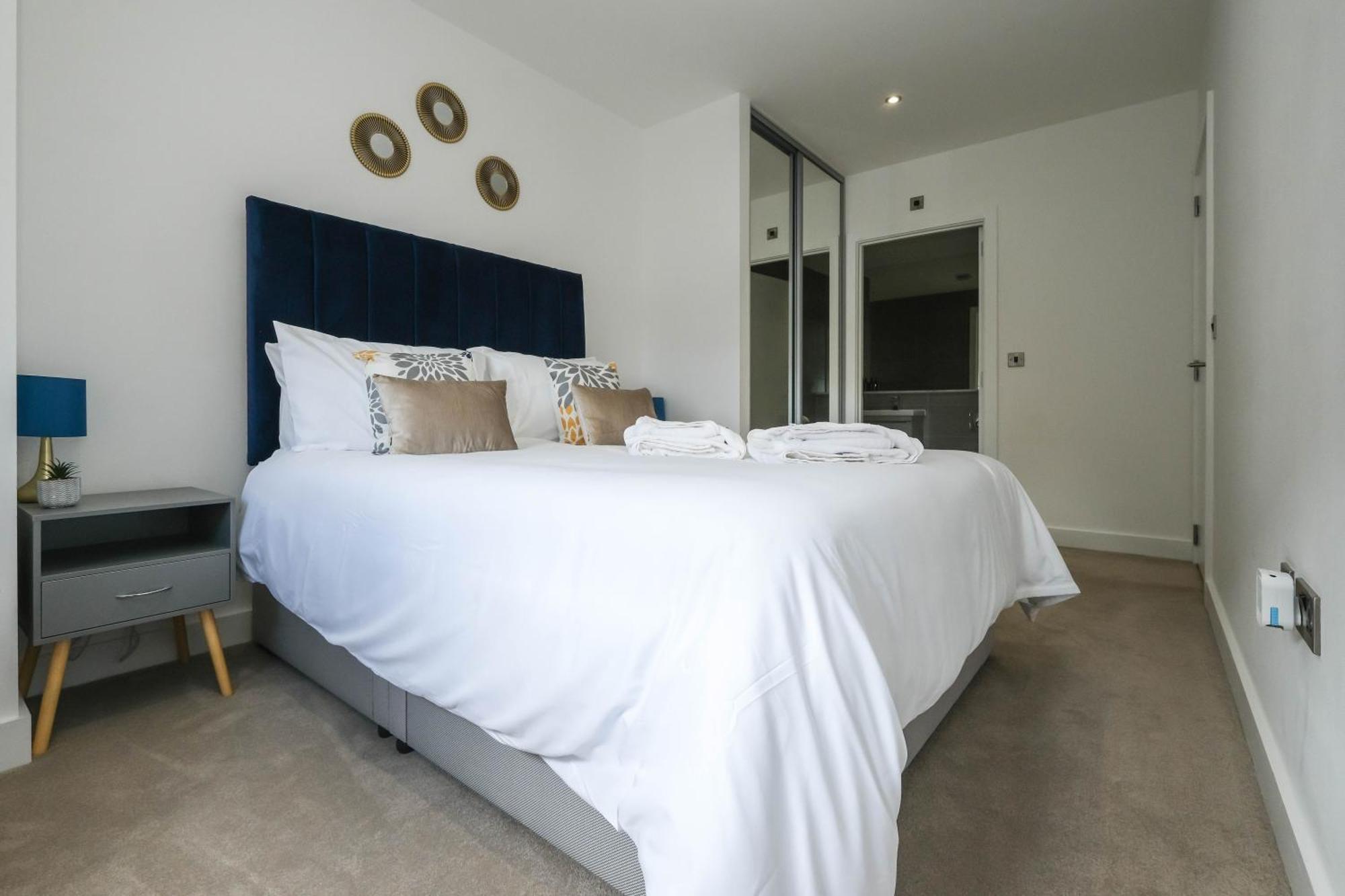 Brand New 2 Bedroom Centre Of * Solihull