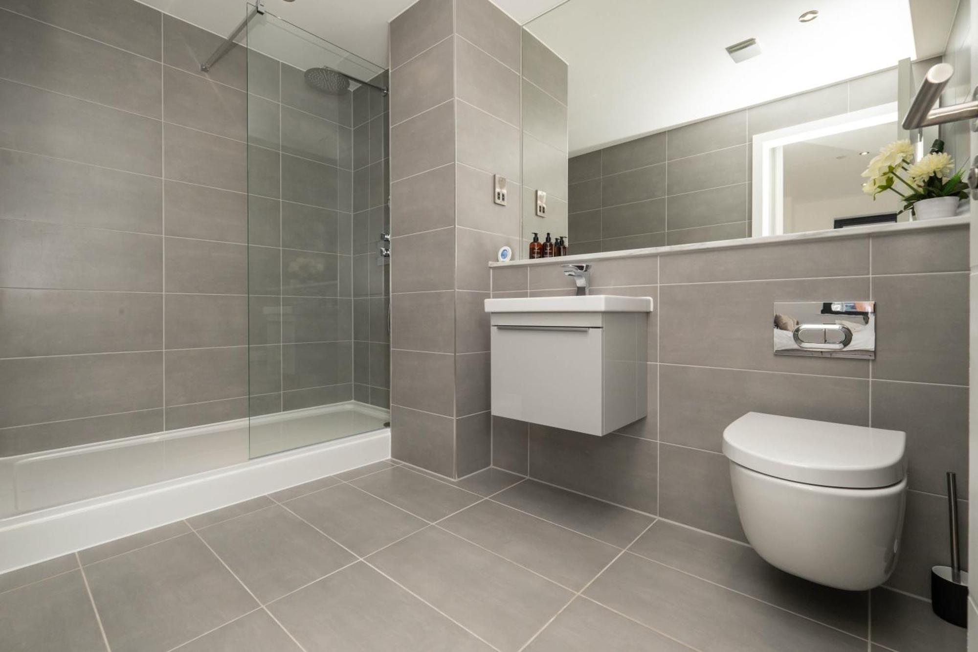 Brand New 2 Bedroom Centre Of Apartment